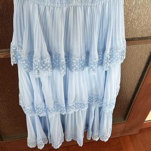 Elegant Blue Layered Dress size US 8. - Picture 12 of 15